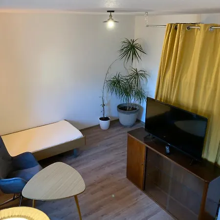 Industrial Look - 2 Bedroom - In Plagwitz * Лейпциг