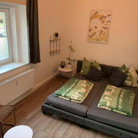 Industrial Look - 2 Bedroom - In Plagwitz Апартаменты